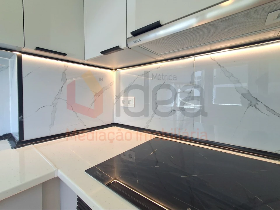 Apartamento T3 para Venda em Amora Foto 8