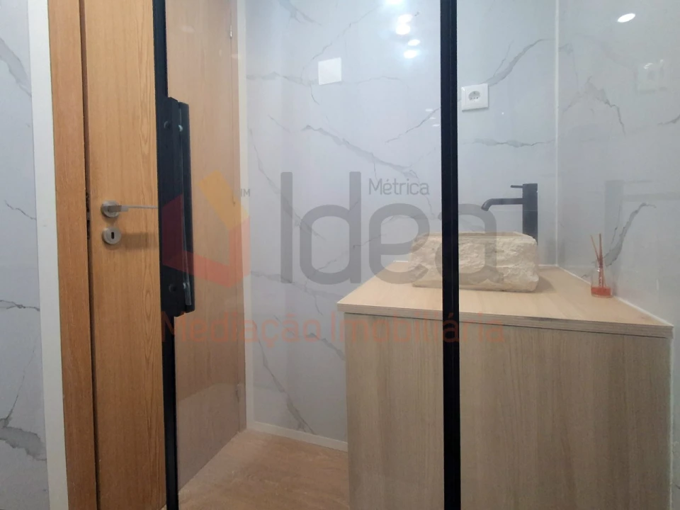 Apartamento T3 para Venda em Amora Foto 19
