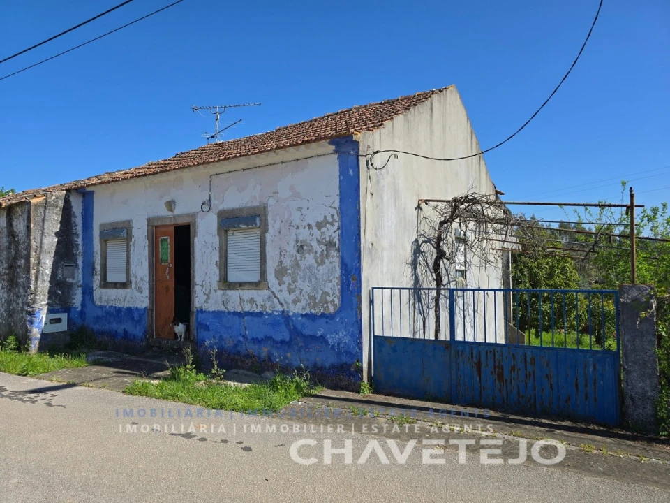 Moradia T4 para Venda em Casais e Alviobeira Foto 2