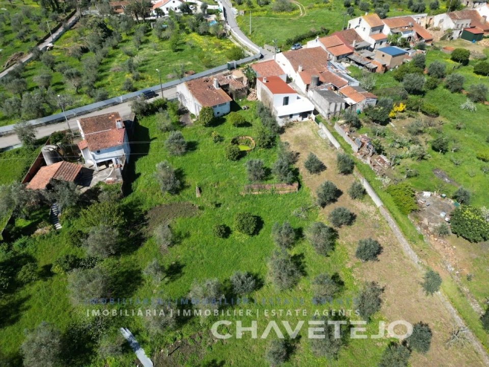Moradia T4 para Venda em Casais e Alviobeira Foto 24