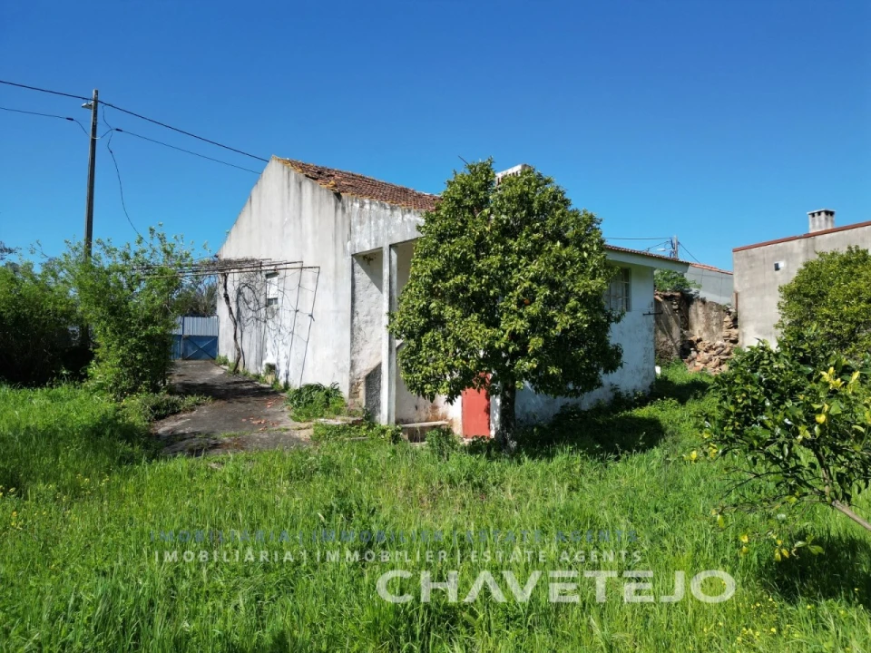 Moradia T4 para Venda em Casais e Alviobeira Foto 27