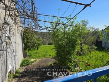 Moradia T4 para Venda em Casais e Alviobeira