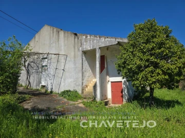 Moradia T4 para Venda em Casais e Alviobeira