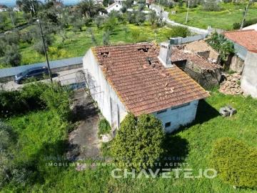 Moradia T4 para Venda em Casais e Alviobeira