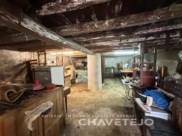 Moradia T4 para Venda em Casais e Alviobeira