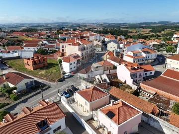 Moradia T2 para Venda em Campelos e Outeiro da Cabeça