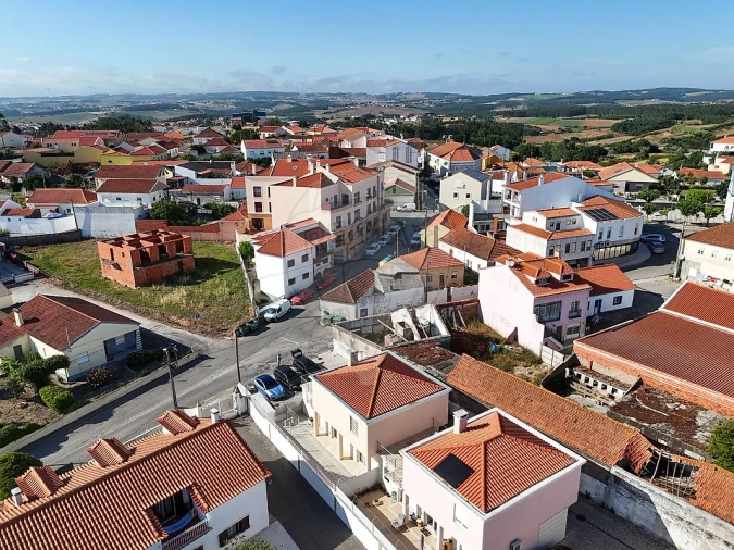 Moradia T2 para Venda em Campelos e Outeiro da Cabeça Foto 4