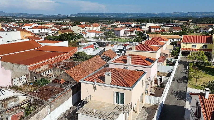Moradia T2 para Venda em Campelos e Outeiro da Cabeça