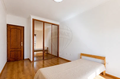 Apartamento T2 para Venda em Baixa da Banheira e Vale da Amoreira