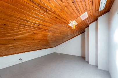 Apartamento T2 para Venda em Baixa da Banheira e Vale da Amoreira