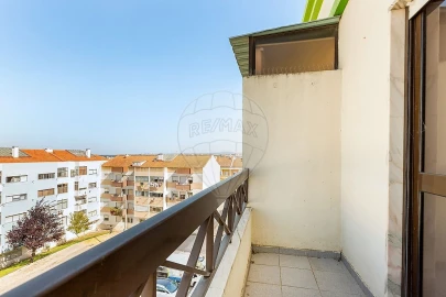 Apartamento T2 para Venda em Baixa da Banheira e Vale da Amoreira