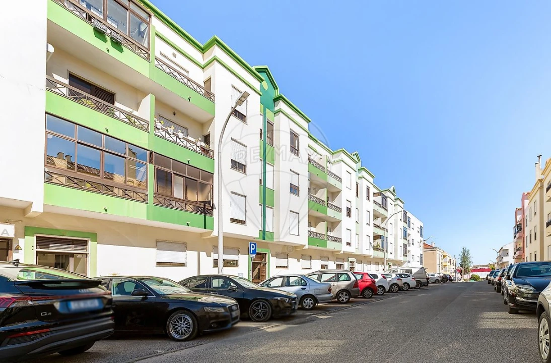 Apartamento T2 para Venda em Baixa da Banheira e Vale da Amoreira Foto 2