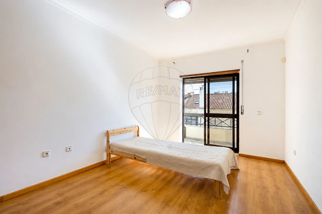 Apartamento T2 para Venda em Baixa da Banheira e Vale da Amoreira Foto 9