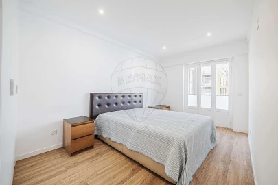 Apartamento T3 para Venda em Benfica