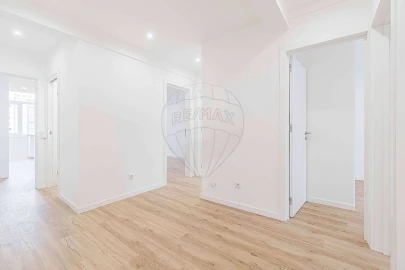 Apartamento T3 para Venda em Benfica