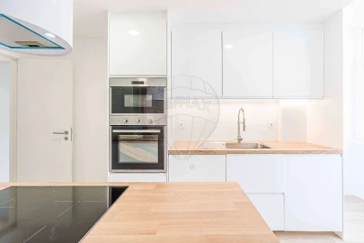 Apartamento T3 para Venda em Benfica