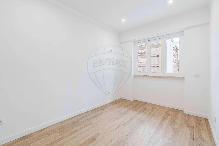 Apartamento T3 para Venda em Benfica Foto 27