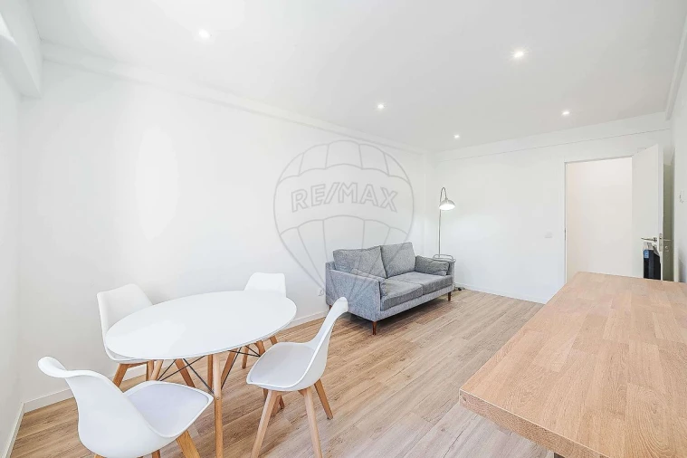 Apartamento T3 para Venda em Benfica Foto 9
