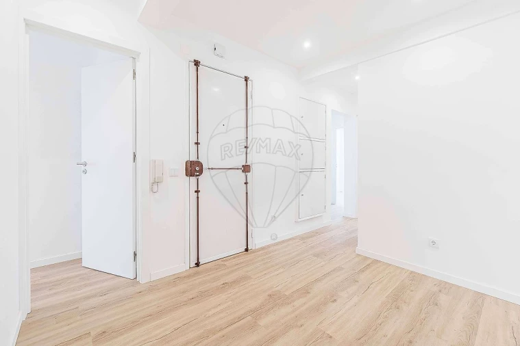 Apartamento T3 para Venda em Benfica Foto 24