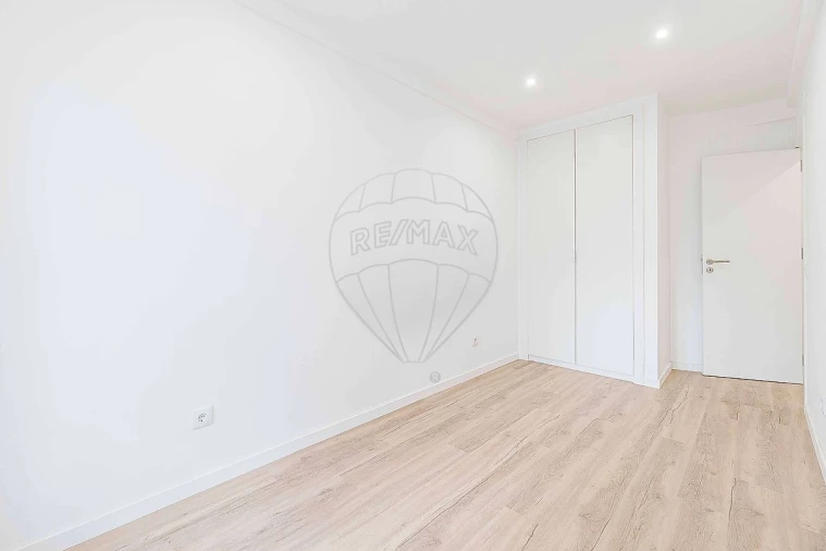 Apartamento T3 para Venda em Benfica Foto 30