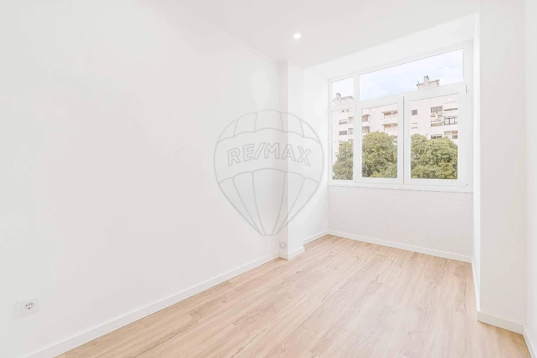 Apartamento T3 para Venda em Benfica Foto 15