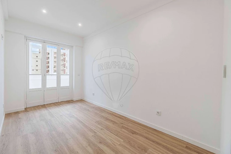 Apartamento T3 para Venda em Benfica Foto 33