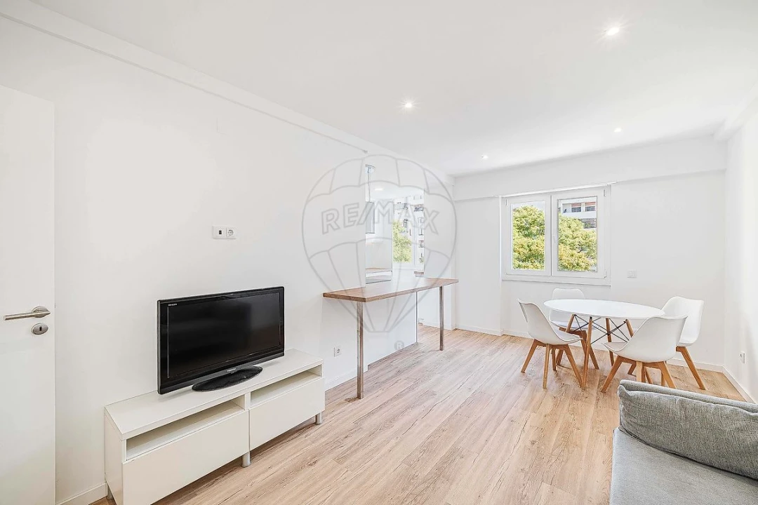 Apartamento T3 para Venda em Benfica Foto 5