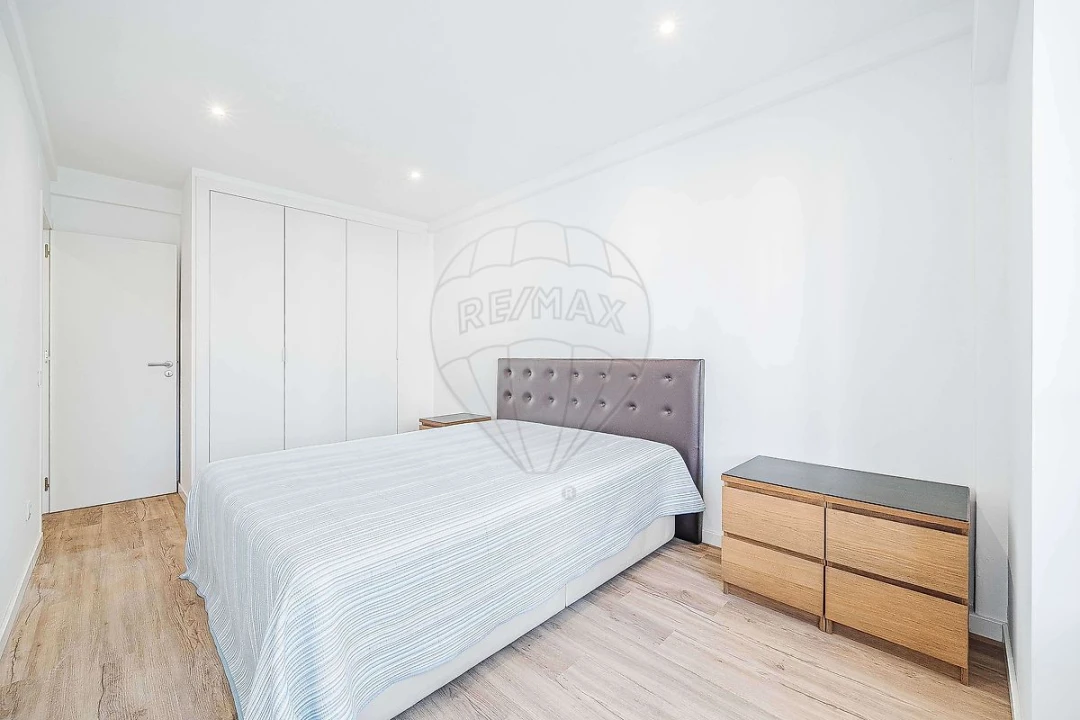 Apartamento T3 para Venda em Benfica Foto 4