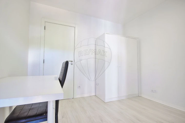 Apartamento T2 para Venda em Amora Foto 14