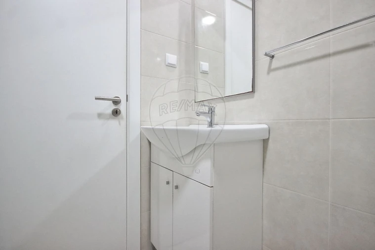 Apartamento T2 para Venda em Amora Foto 4