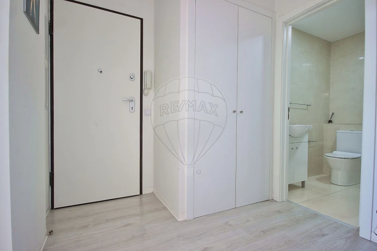 Apartamento T2 para Venda em Amora Foto 9