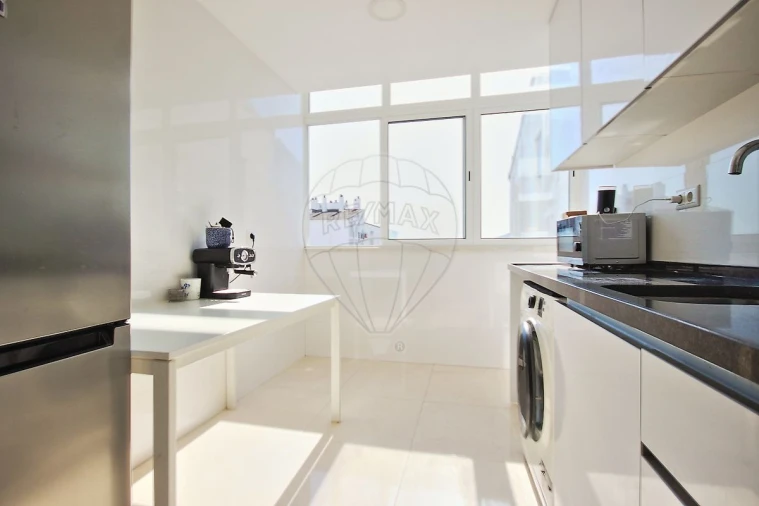 Apartamento T2 para Venda em Amora Foto 3