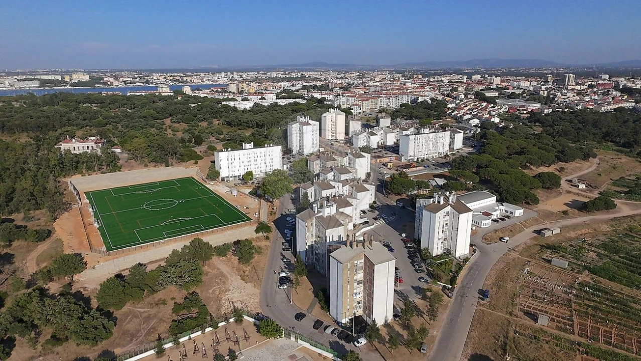 Apartamento T2 para Venda em Amora Foto 20