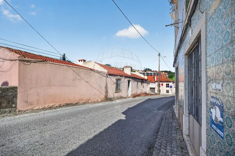Moradia T2 para Venda em Barcarena Foto 6