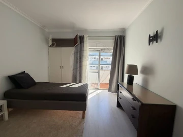 Apartamento T1 para Arrendamento em Oeiras e São Julião da Barra, Paço de Arcos e Caxias