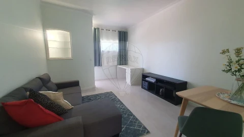 Apartamento T1 para Arrendamento em Oeiras e São Julião da Barra, Paço de Arcos e Caxias