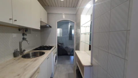 Apartamento T1 para Arrendamento em Oeiras e São Julião da Barra, Paço de Arcos e Caxias