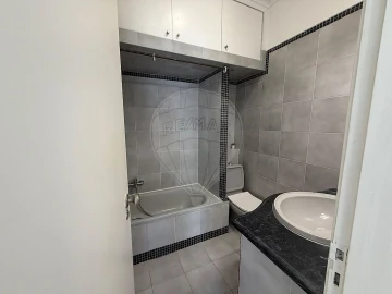 Apartamento T1 para Arrendamento em Oeiras e São Julião da Barra, Paço de Arcos e Caxias