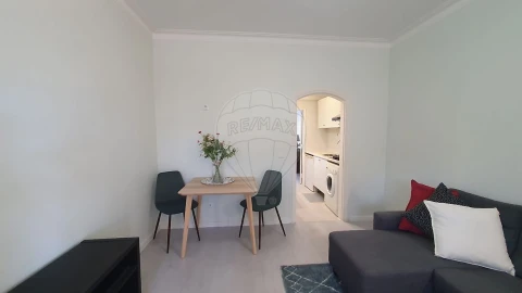 Apartamento T1 para Arrendamento em Oeiras e São Julião da Barra, Paço de Arcos e Caxias