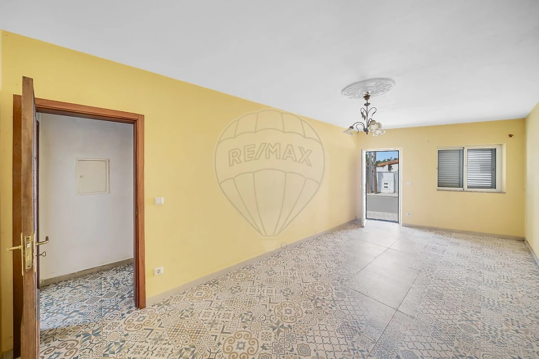 Moradia T2 para Venda em Soza Foto 4