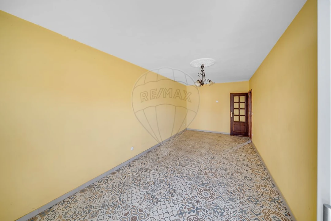 Moradia T2 para Venda em Soza Foto 5