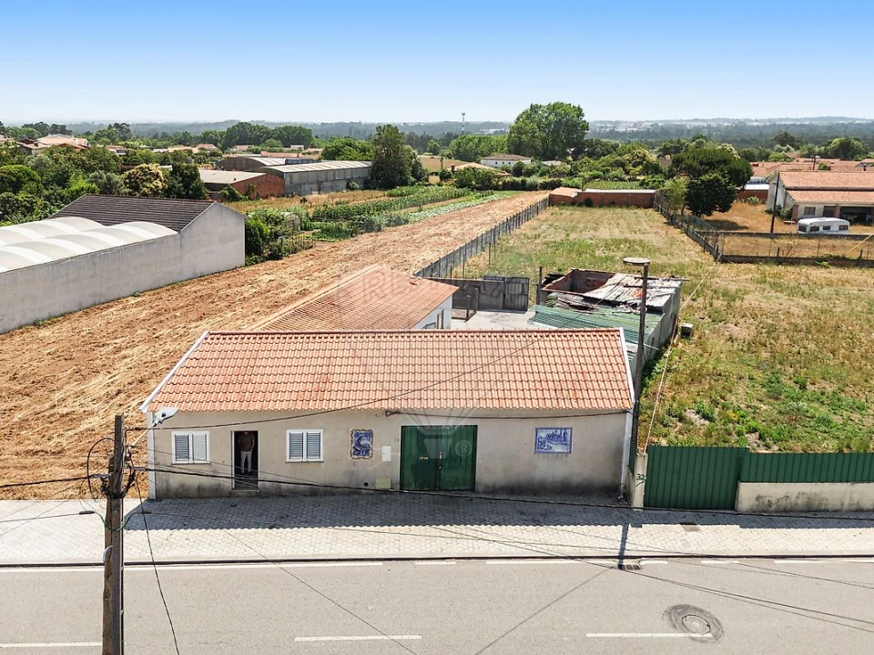Moradia T2 para Venda em Soza Foto 25
