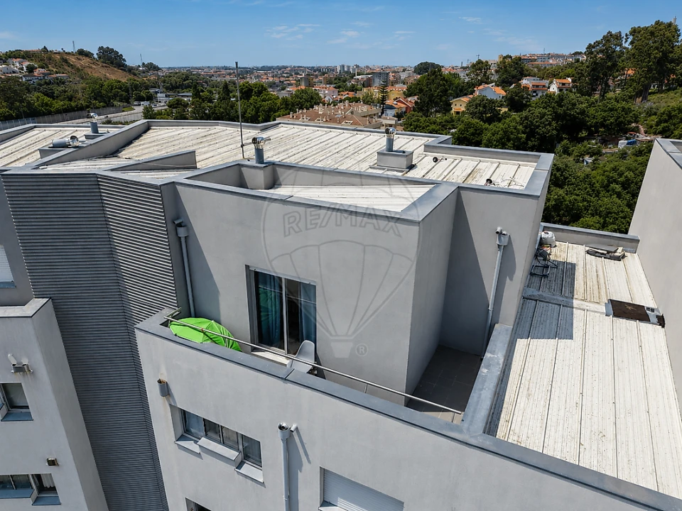 Apartamento T2 para Venda em Vilar de Andorinho Foto 5