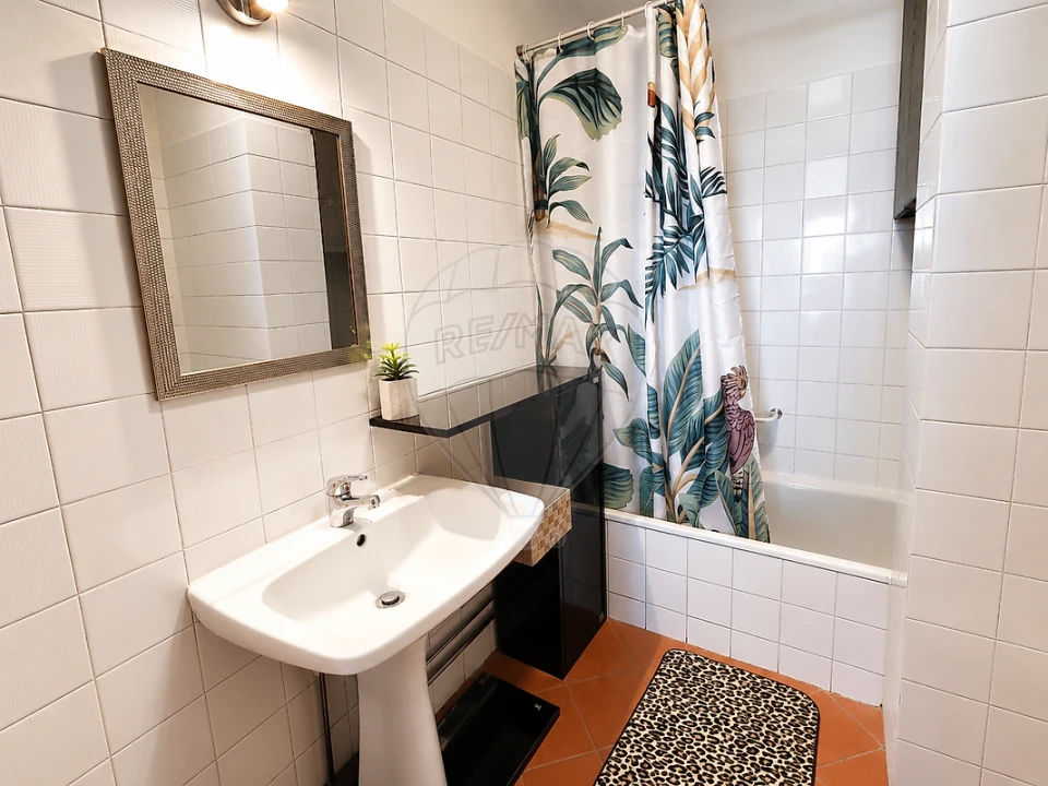 Apartamento T2 para Venda em Vilar de Andorinho Foto 8