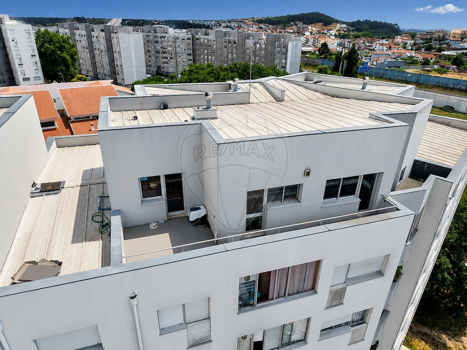 Apartamento T2 para Venda em Vilar de Andorinho Foto 3