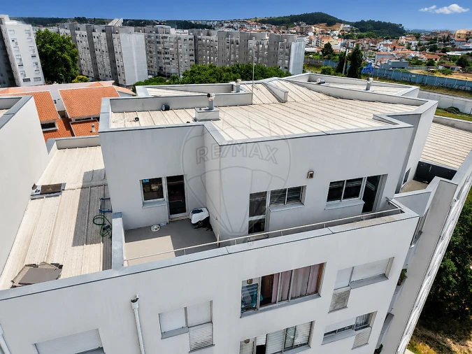 Apartamento T2 para Venda em Vilar de Andorinho Foto 3