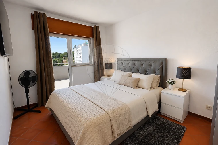 Apartamento T2 para Venda em Vilar de Andorinho Foto 9
