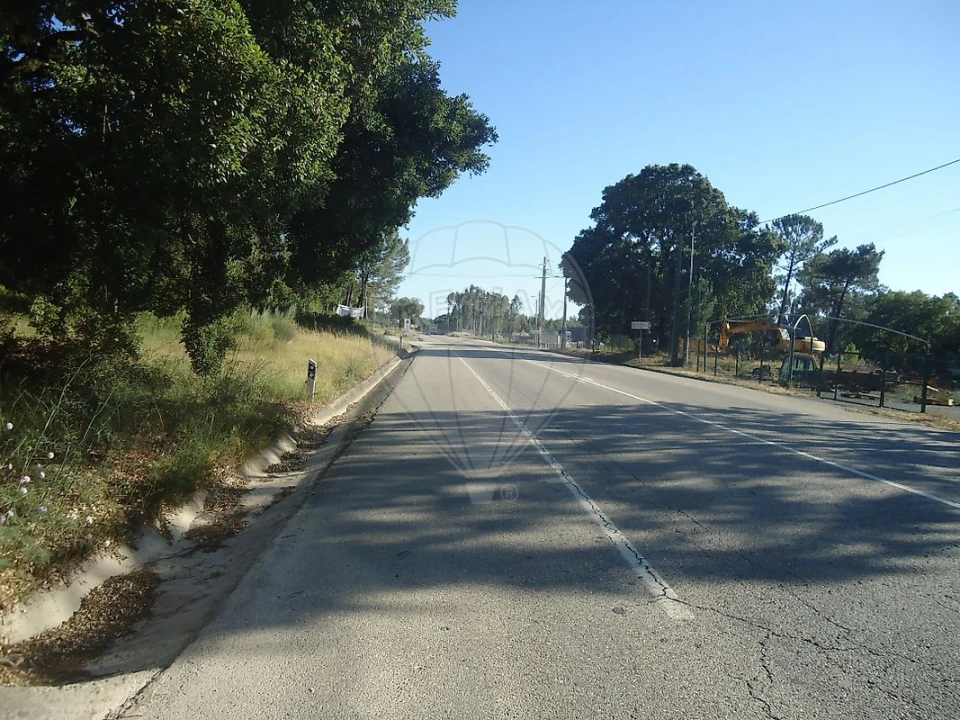 Terreno para Venda em Evora de Alcobaça Foto 2