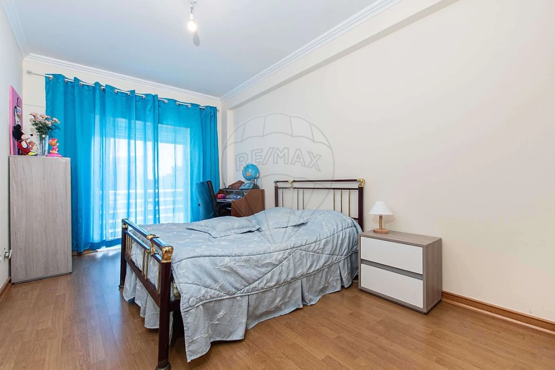 Apartamento T3 para Venda em Vale da Pedra Foto 18