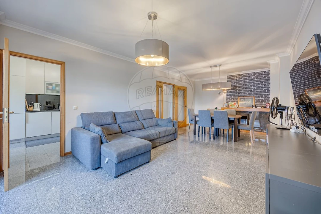 Apartamento T3 para Venda em Cidade da Maia Foto 5